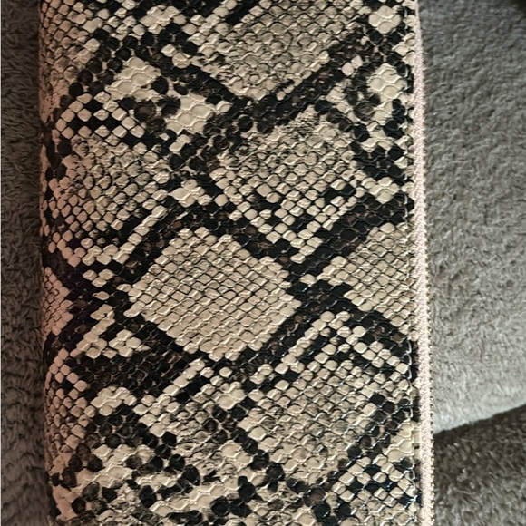 Wallet - Picture 2 of 4